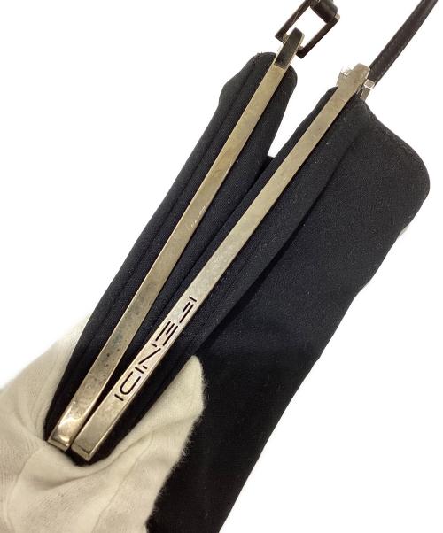 FENDI（フェンディ）FENDI (フェンディ) ショルダーバッグ ブラックの古着・服飾アイテム