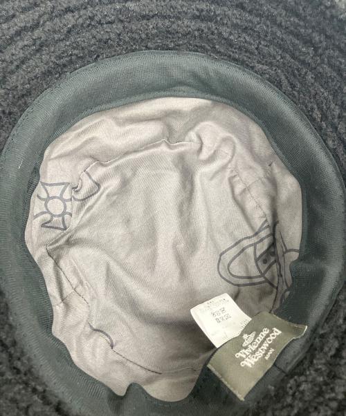 Vivienne Westwood（ヴィヴィアンウエストウッド）Vivienne Westwood (ヴィヴィアンウエストウッド) ボアバケットハット ブラックの古着・服飾アイテム