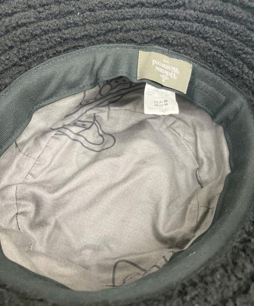 Vivienne Westwood（ヴィヴィアンウエストウッド）Vivienne Westwood (ヴィヴィアンウエストウッド) ボアバケットハット ブラックの古着・服飾アイテム