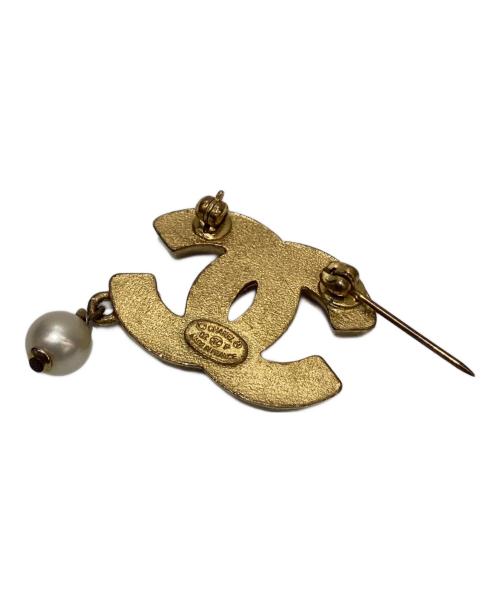 CHANEL（シャネル）CHANEL (シャネル) ブローチ ゴールド×ピンクの古着・服飾アイテム