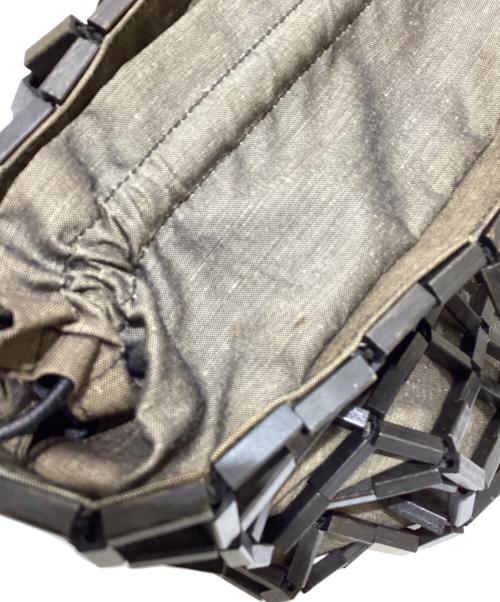 Salvatore Ferragamo（サルヴァトーレ フェラガモ）Salvatore Ferragamo (サルヴァトーレ フェラガモ) メッシュハンドバッグ グレー×ブラックの古着・服飾アイテム