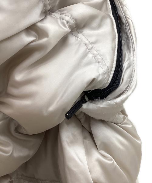 BLACK LABEL CRESTBRIDGE（ブラックレーベル クレストブリッジ）BLACK LABEL CRESTBRIDGE (ブラックレーベル クレストブリッジ) ダウンジャケット ホワイト×ブラック サイズ:Lの古着・服飾アイテム