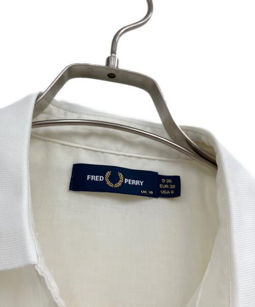 FRED PERRY（フレッドペリー）FRED PERRY (フレッドペリー) ノースリーブブラウス ベージュ サイズ:UK10の古着・服飾アイテム