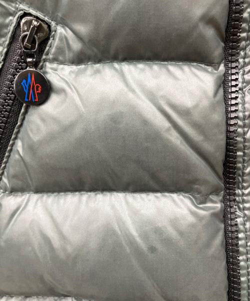 MONCLER（モンクレール）MONCLER (モンクレール) ダウンジャケット グリーン×パープル サイズ:SIZE1の古着・服飾アイテム