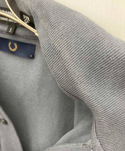 COMME des GARCONS HOMME DEUX（コムデギャルソン オム ドゥ）COMME des GARCONS HOMME DEUX (コムデギャルソン オム ドゥ) FRED PERRY (フレッドペリー) ポロシャツ ブラック×グレー サイズ:Sの古着・服飾アイテム