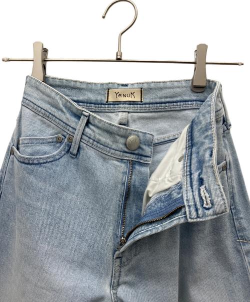 YANUK（ヤヌーク）YANUK (ヤヌーク) デニムパンツ LOWRISE STRAIGHT ICE スカイブルー サイズ:22の古着・服飾アイテム