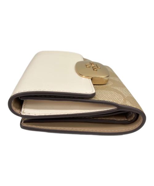 COACH（コーチ）COACH (コーチ) エライザ スモール ウォレット ベージュ×ホワイトの古着・服飾アイテム
