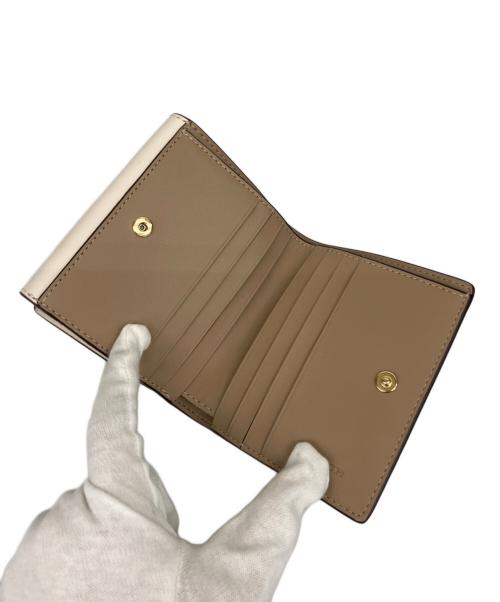 COACH（コーチ）COACH (コーチ) エライザ スモール ウォレット ベージュ×ホワイトの古着・服飾アイテム