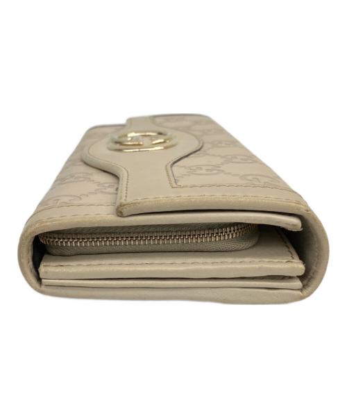 GUCCI（グッチ）GUCCI (グッチ) インターロッキングG シマレザー 長財布 ホワイトの古着・服飾アイテム