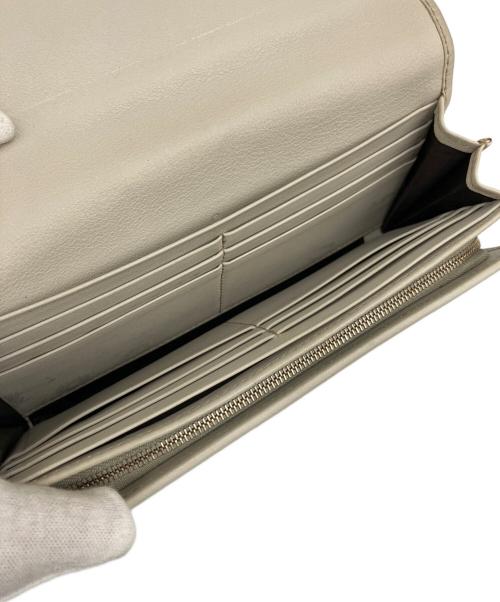 GUCCI（グッチ）GUCCI (グッチ) インターロッキングG シマレザー 長財布 ホワイトの古着・服飾アイテム