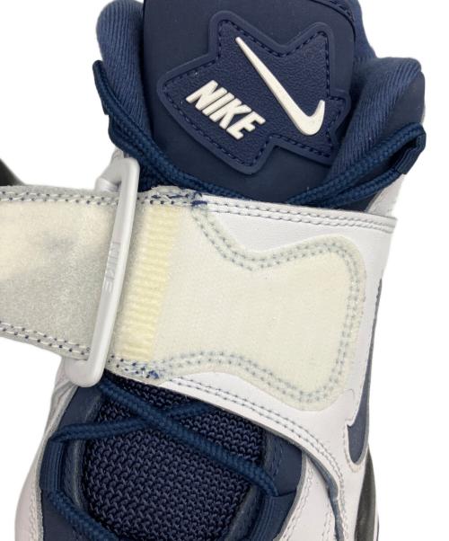 NIKE（ナイキ）NIKE (ナイキ) ミッドカットスニーカー AIR BARRAGE(エアバラージ) MID ホワイト×ネイビー サイズ:27の古着・服飾アイテム
