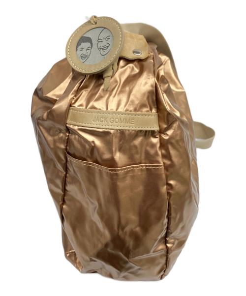 jack gomme（ジャックゴム）jack gomme (ジャックゴム) ポーチ付きショルダーバッグ ゴールド色の古着・服飾アイテム