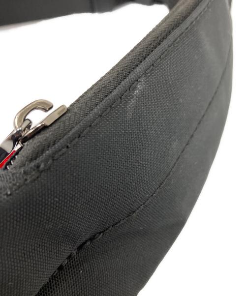 DIESEL（ディーゼル）DIESEL (ディーゼル) ボディーバッグ ZIP-Dシリーズの古着・服飾アイテム