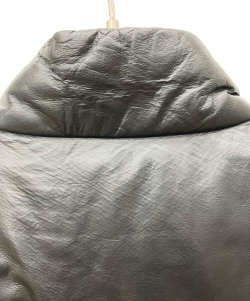 BURBERRY LONDON（バーバリーロンドン）BURBERRY LONDON (バーバリーロンドン) フェイクレザーダウンジャケット ブラック サイズ:Lの古着・服飾アイテム