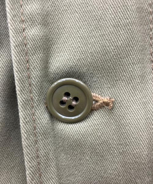 TOYS MCCOY（トイズマッコイ）TOYS McCOY (トイズマッコイ) TM&WarnerBros (ワーナー・ブラザース) ミリタリージャケット ロードランナー カーキ サイズ:Sの古着・服飾アイテム