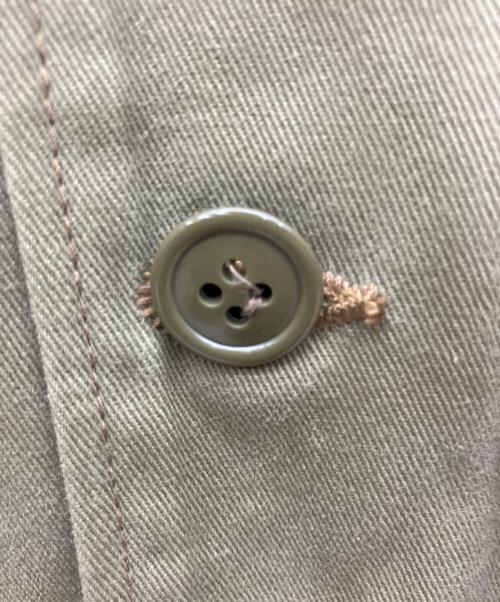 TOYS MCCOY（トイズマッコイ）TOYS McCOY (トイズマッコイ) TM&WarnerBros (ワーナー・ブラザース) ミリタリージャケット ロードランナー カーキ サイズ:Sの古着・服飾アイテム