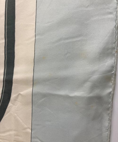 HERMES（エルメス）HERMES (エルメス) スカーフ ブリッド・ドゥ・ガラ ブルー×アイボリーの古着・服飾アイテム