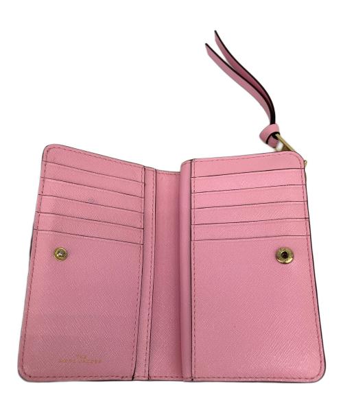MARC JACOBS（マークジェイコブス）MARC JACOBS (マークジェイコブス) 2つ折り財布 ブラック×ピンク×ゴールドの古着・服飾アイテム