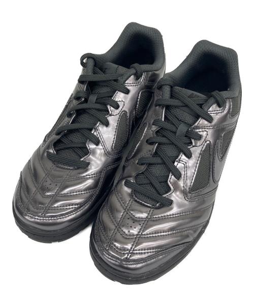 NIKE（ナイキ）NIKE (ナイキ) ローカットスニーカー GATO LV8 グレー×ブラック サイズ:24.5の古着・服飾アイテム