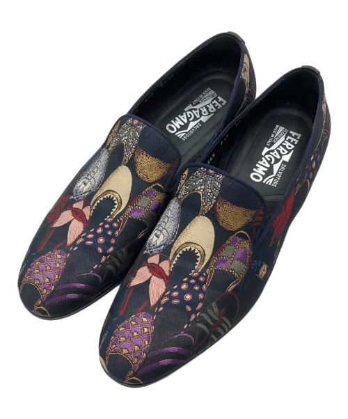 Salvatore Ferragamo（サルヴァトーレ フェラガモ）Salvatore Ferragamo (サルヴァトーレ フェラガモ) パンプス柄ローファー ネイビー サイズ:8 1/2の古着・服飾アイテム