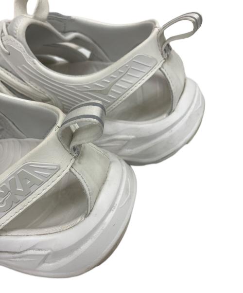 HOKAONEONE（ホカオネオネ）HOKAONEONE (ホカオネオネ) サンダル ホワイト サイズ:27.5の古着・服飾アイテム