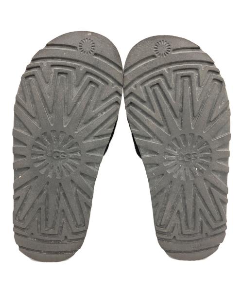 UGG（アグ）UGG (アグ) YEAH SANDAL 	FLUFF ブラック サイズ:23の古着・服飾アイテム