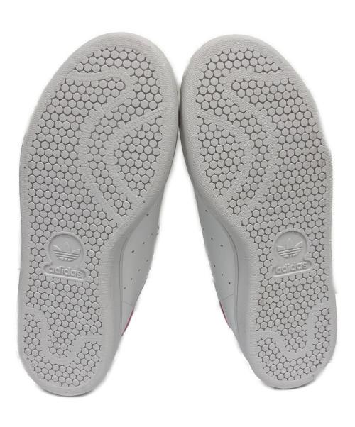 adidas（アディダス）adidas (アディダス) HELLO KITTY (ハローキティ) ローカットスニーカー STAN SMITH J ホワイト サイズ:24.5の古着・服飾アイテム