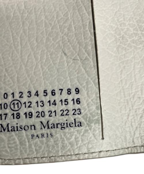 Maison Margiela（メゾンマルジェラ）Maison Margiela (メゾンマルジェラ) キーケース P4455 アイボリーの古着・服飾アイテム
