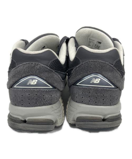 NEW BALANCE（ニューバランス）NEW BALANCE (ニューバランス) ローカットスニーカー M2002RFL グレー サイズ:26.5の古着・服飾アイテム