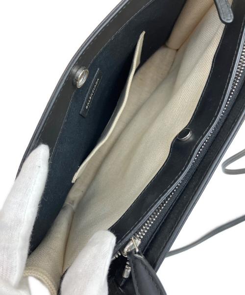BALENCIAGA（バレンシアガ）BALENCIAGA (バレンシアガ) バッグ アイボリーの古着・服飾アイテム