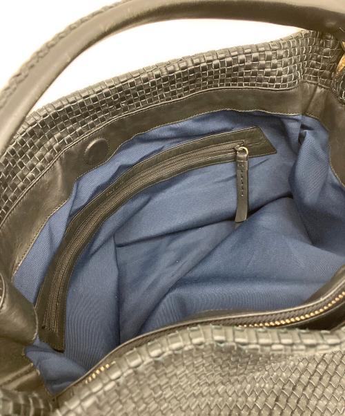 COLE HAAN（コールハーン）COLE HAAN (コールハーン) 編込みワンショルダーバッグ ブラックの古着・服飾アイテム