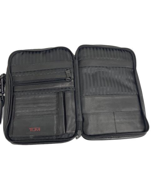 TUMI（トゥミ）TUMI (トゥミ) レザーショルダーバッグ ブラックの古着・服飾アイテム