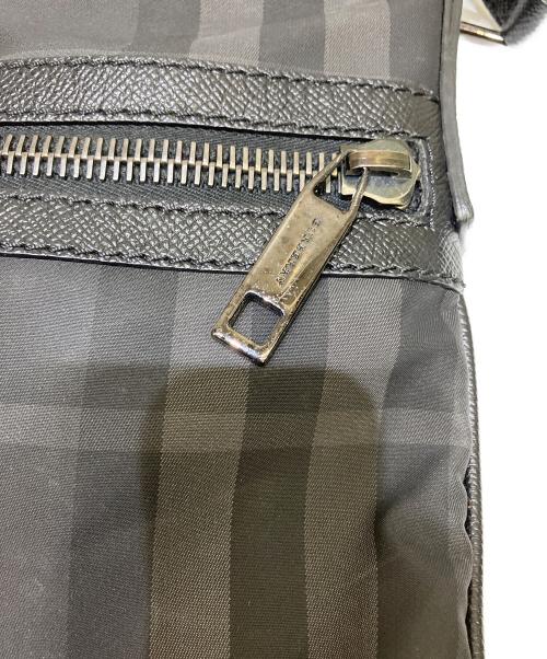 BURBERRY（バーバリー）BURBERRY (バーバリー) ショルダーバッグ ブラックの古着・服飾アイテム