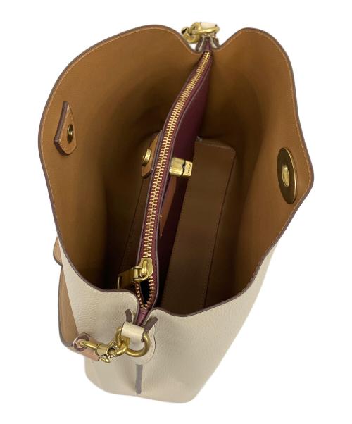 COACH（コーチ）COACH (コーチ) ウイロウショルダーバッグ アイボリーの古着・服飾アイテム