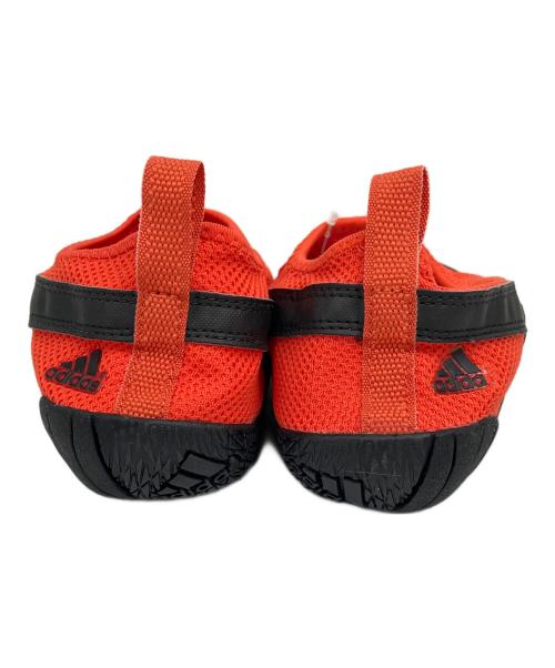 adidas（アディダス）adidas (アディダス) シューズ ブラック×オレンジ サイズ:25の古着・服飾アイテム