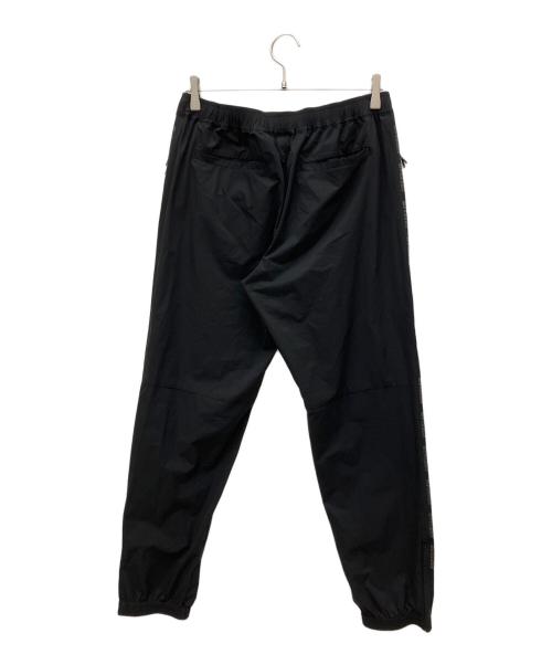 F.C.R.B.（エフシーレアルブリストル）F.C.R.B. (エフシーレアルブリストル) 4WAY STRETCH SIDE LINE PANTS ブラック サイズ:Mの古着・服飾アイテム