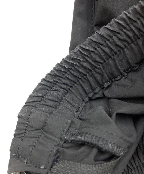 F.C.R.B.（エフシーレアルブリストル）F.C.R.B. (エフシーレアルブリストル) 4WAY STRETCH SIDE LINE PANTS ブラック サイズ:Mの古着・服飾アイテム