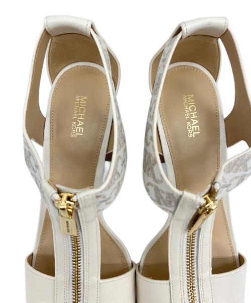 MICHAEL KORS（マイケルコース）MICHAEL KORS (マイケルコース) Berkley レザーサンダル アイボリー サイズ:7.5Mの古着・服飾アイテム
