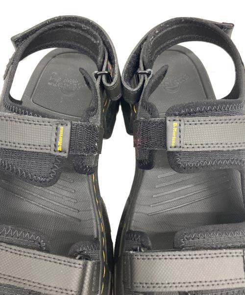 Dr.Martens（ドクターマーチン）Dr.Martens (ドクターマーチン) ストラップサンダル ブラック サイズ:UK9の古着・服飾アイテム