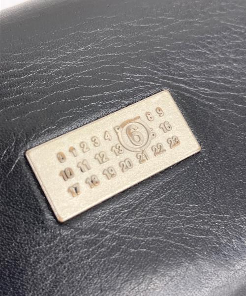 MM6 Maison Margiela（エムエムシックスメゾンマルジェラ）MM6 Maison Margiela (エムエムシックスメゾンマルジェラ) 2つ折り財布 ブラックの古着・服飾アイテム