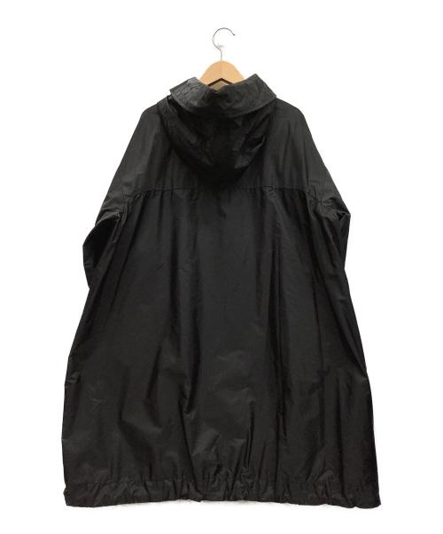 MONCLER（モンクレール）MONCLER (モンクレール) スタッズナイロンコート ブラックの古着・服飾アイテム