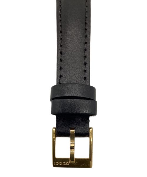 GUCCI（グッチ）GUCCI (グッチ) 腕時計 レッドの古着・服飾アイテム