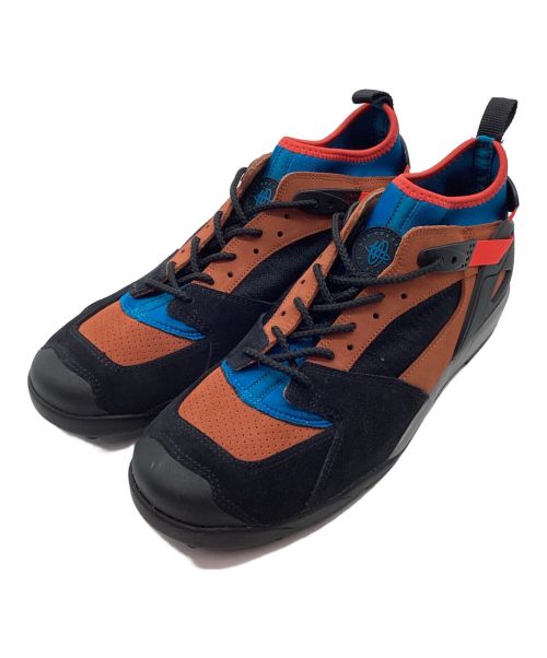 NIKE ACG（ナイキエーシージー）NIKE ACG (ナイキエージーシー) スニーカー ブラウン×ブラック サイズ:29の古着・服飾アイテム