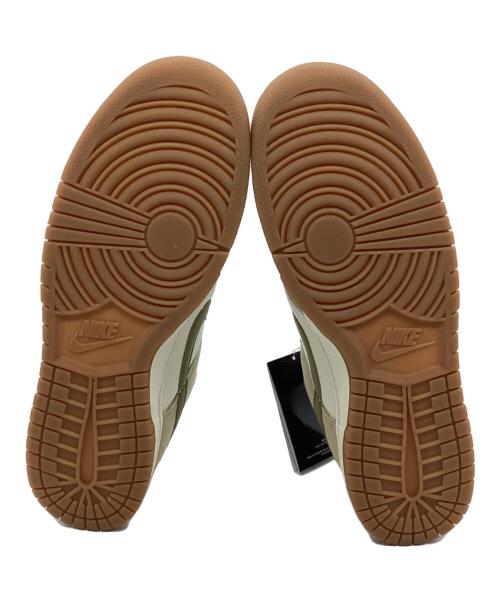 NIKE（ナイキ）NIKE (ナイキ) スニーカー ベージュ×ホワイト サイズ:28.5 未使用品の古着・服飾アイテム