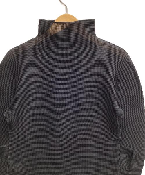 ISSEY MIYAKE（イッセイミヤケ）ISSEY MIYAKE (イッセイミヤケ) ハイネックカットソー ブラック サイズ:表記なしの古着・服飾アイテム