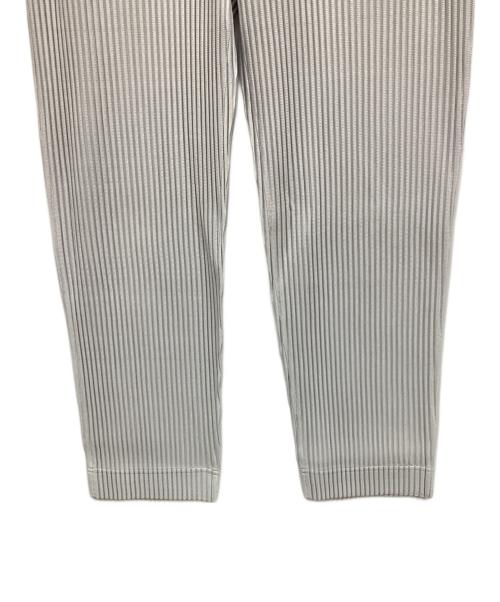 HOMME PLISSE ISSEY MIYAKE（オム プリッセ イッセイ ミヤケ）HOMME PLISSE ISSEY MIYAKE (オムプリッセ イッセイ ミヤケ) プリーツパンツ ライトグレー サイズ:2の古着・服飾アイテム