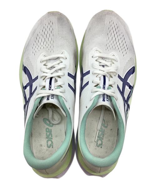 asics（アシックス）asics (アシックス) ランニングシューズ ホワイト サイズ:27.5の古着・服飾アイテム