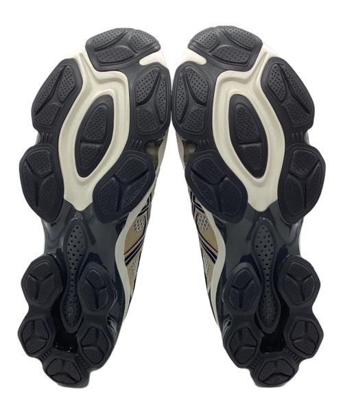 asics（アシックス）asics (アシックス) スニーカー ベージュ×ブラック サイズ:30.5の古着・服飾アイテム