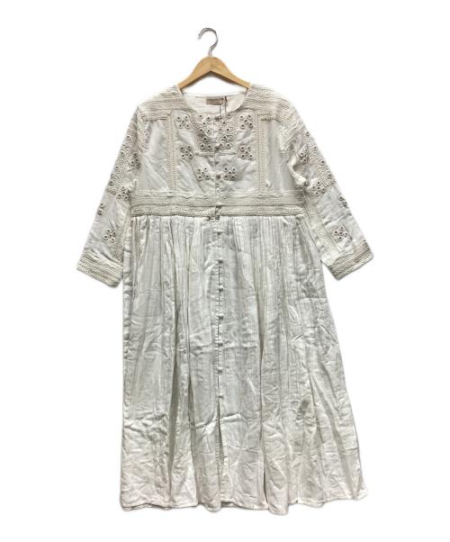 munmun.（ー）munmun. (ー) 長袖ワンピース ホワイト サイズ:FreeSize 未使用品の古着・服飾アイテム