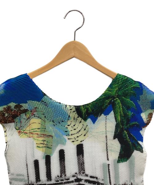 me ISSEY MIYAKE（ミーイッセイ ミヤケ）me ISSEY MIYAKE (ミーイッセイ ミヤケ) ノースリーブカットソー ブルー サイズ:表記なしの古着・服飾アイテム